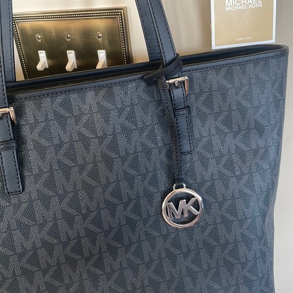 Brand New Michael Kors Black Top Zipper Double Strap Shoulder Bag Jet Set Tote - Picture 4 of 16